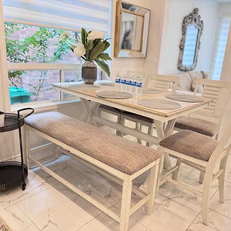 Luxury Home In Toronto Місісаґа Екстер'єр фото