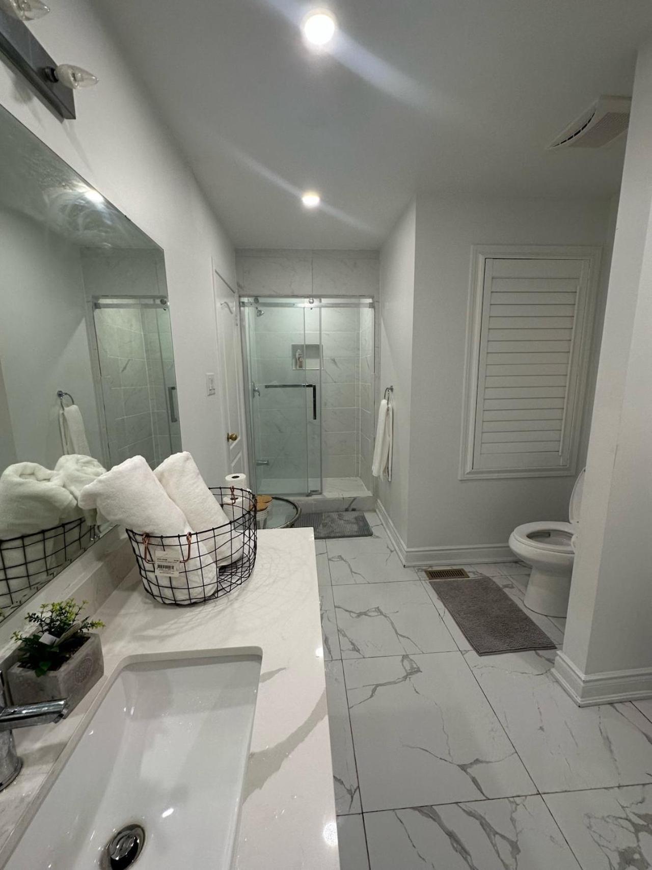 Luxury Home In Toronto Місісаґа Екстер'єр фото