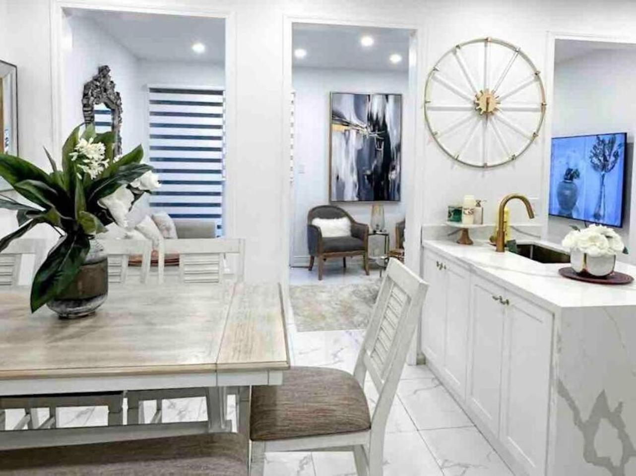 Luxury Home In Toronto Місісаґа Екстер'єр фото