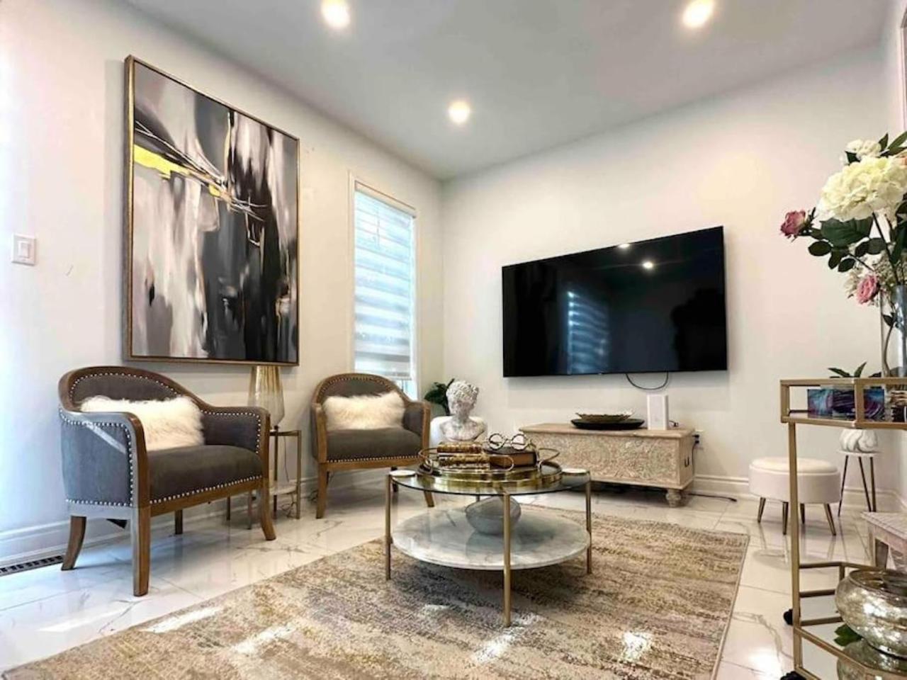 Luxury Home In Toronto Місісаґа Екстер'єр фото